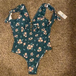 beachsissi green floral swimsuit size medium